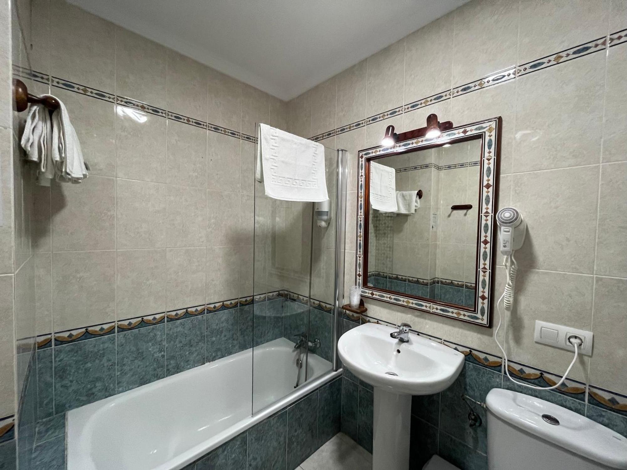 Hostel Conil Conil de la Frontera Kültér fotó